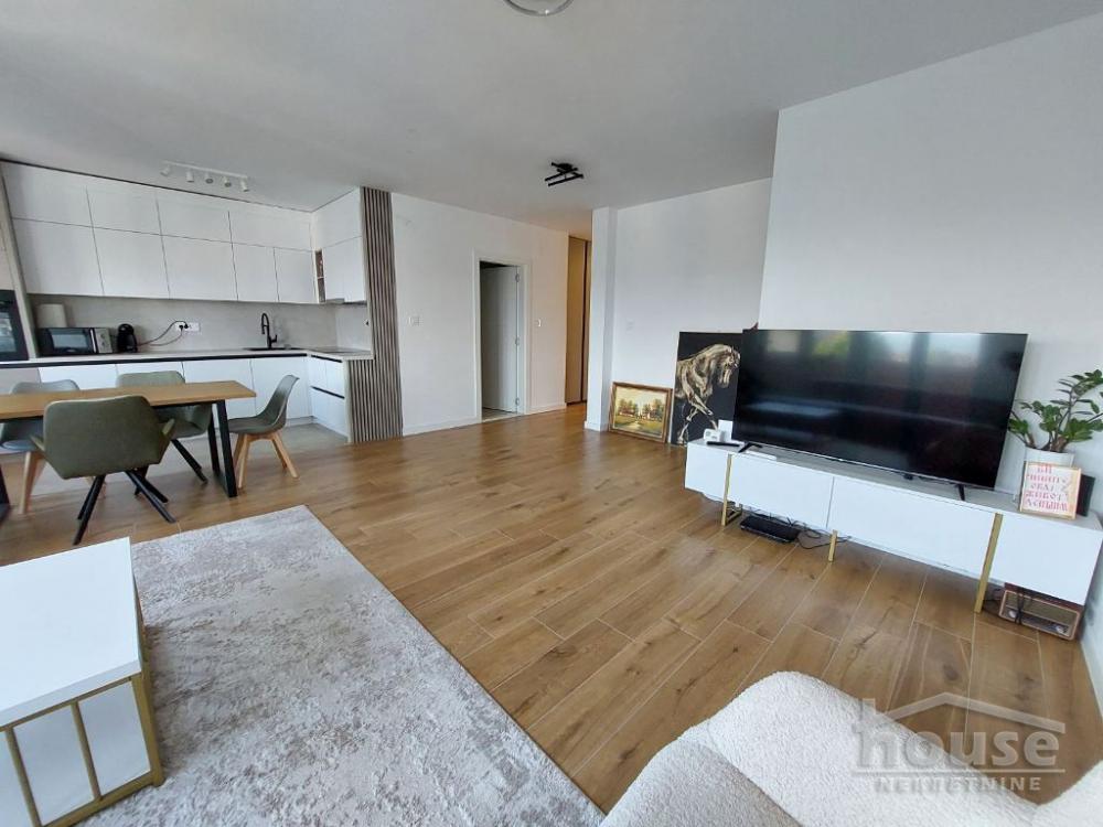 Slika 4 - Stan,NOVI SAD,TELEP,kv: 89.00, € 285000, ID: 1066043