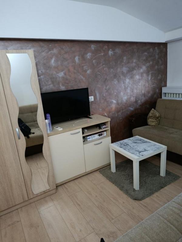Slika 4 - Dvoiposoban, 52m2, Stari grad Novi Sad, ima lift