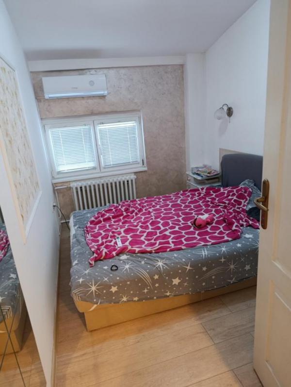 Slika 9 - Dvoiposoban, 52m2, Stari grad Novi Sad, ima lift