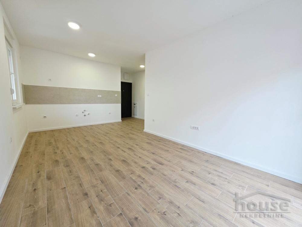 Slika 2 - Stan,NOVI SAD,KLISA,kv: 38.00, € 77490, ID: 1066042