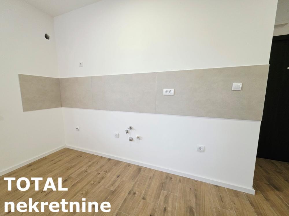 Slika 4 - Stan,NOVI SAD,KLISA,kv: 38.00, € 77490, ID: 1102888