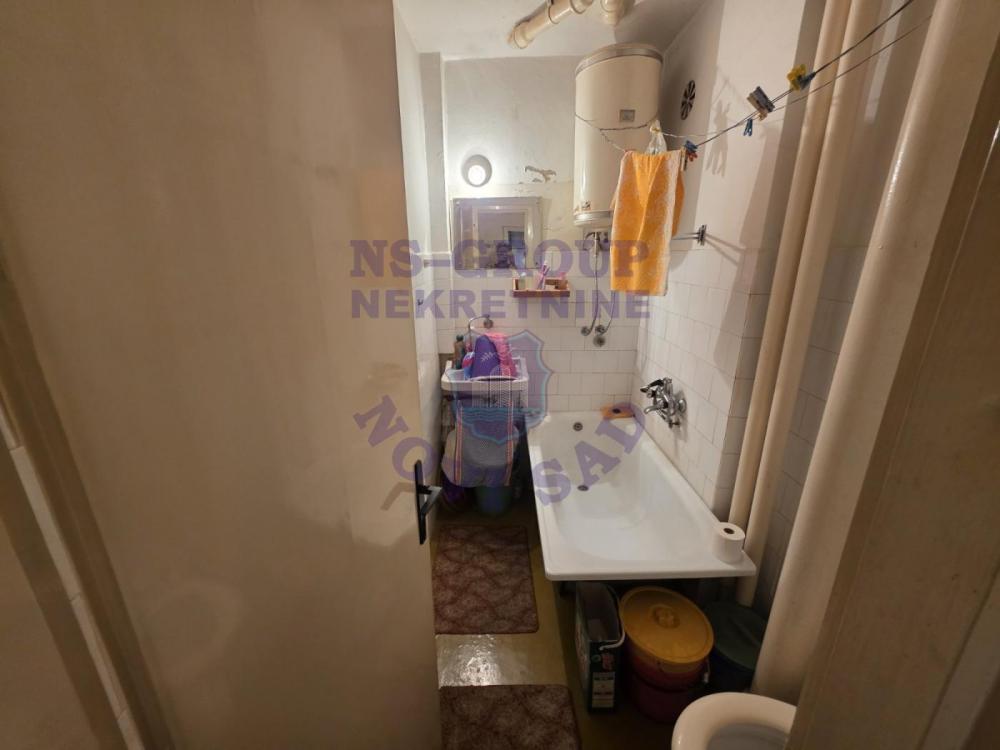 Slika 1 - Dvosoban, 51m2, Detelinara Novi Sad, sa terasom
