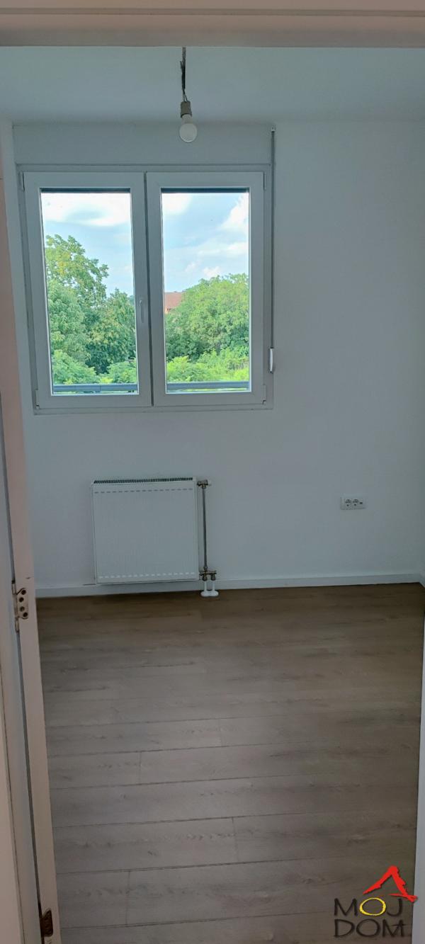 Slika 10 - Stan,PETROVARADIN,ALIBEGOVAC,kv: 79, € 206000, ID: 1032513