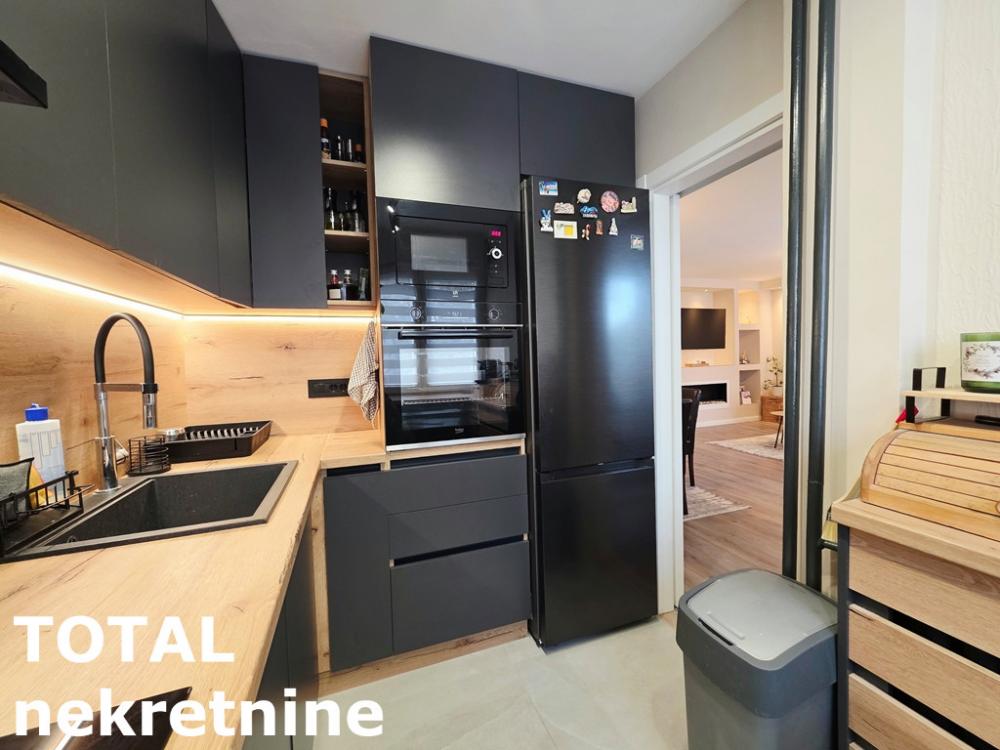 Slika 10 - Stan,NOVI SAD,CENTAR,kv: 76.00, € 252000, ID: 1102765