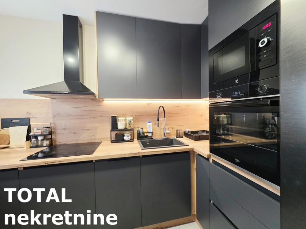 Slika 9 - Stan,NOVI SAD,CENTAR,kv: 76.00, € 252000, ID: 1102765