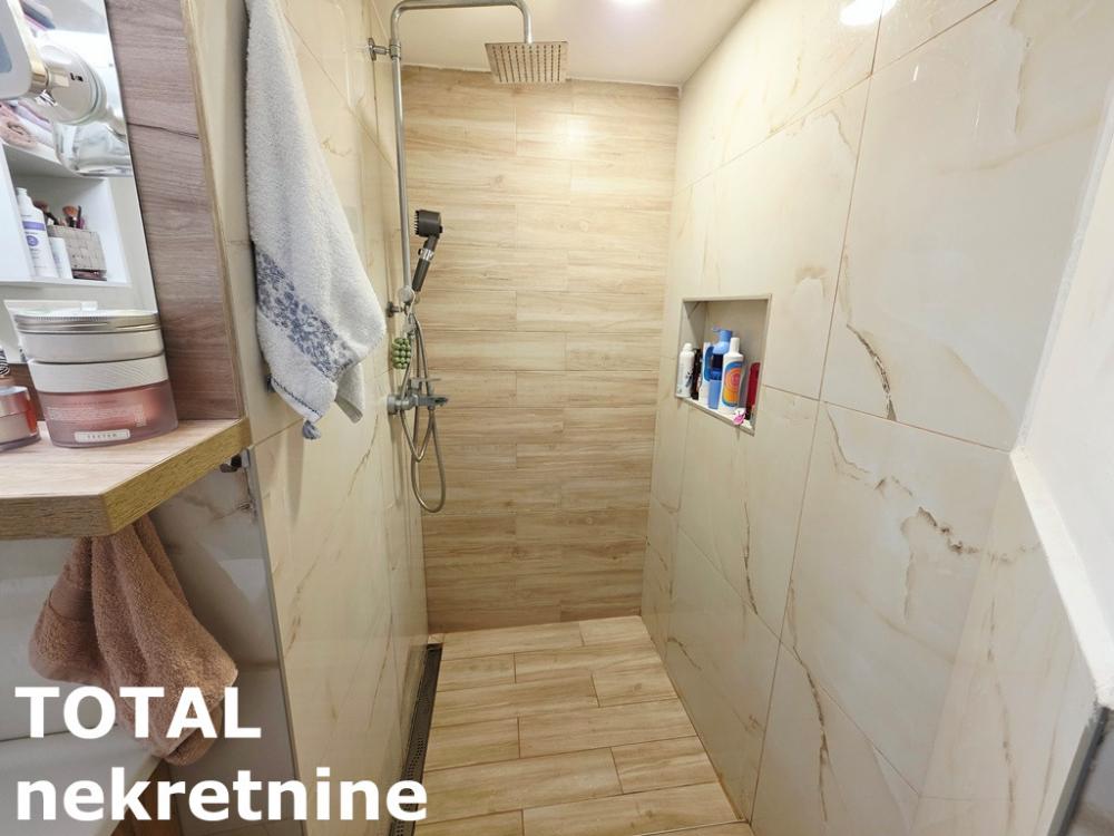 Slika 10 - Stan,NOVI SAD,CENTAR,kv: 33.00, € 110000, ID: 1102897