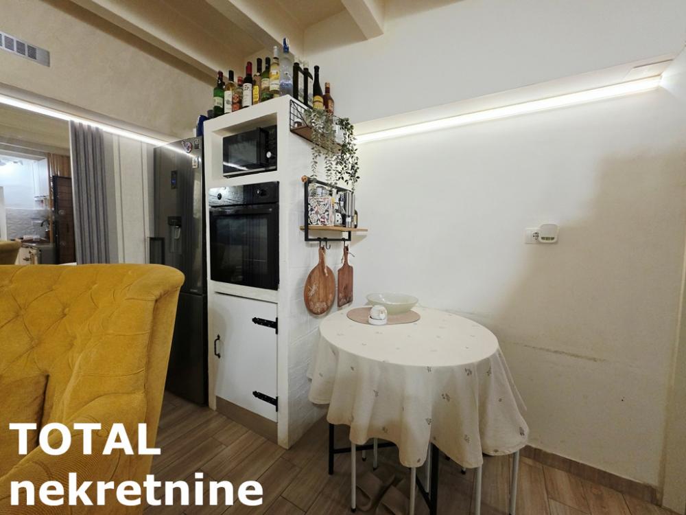 Slika 4 - Stan,NOVI SAD,CENTAR,kv: 33.00, € 110000, ID: 1102897