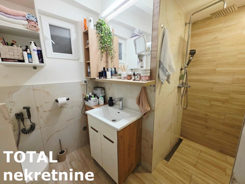 Slika 9 - Stan,NOVI SAD,CENTAR,kv: 33.00, € 110000, ID: 1102897