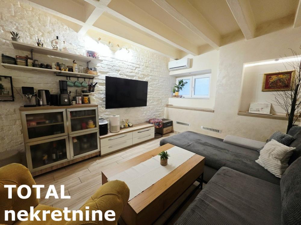 Slika 1 - Stan,NOVI SAD,CENTAR,kv: 33.00, € 110000, ID: 1102897