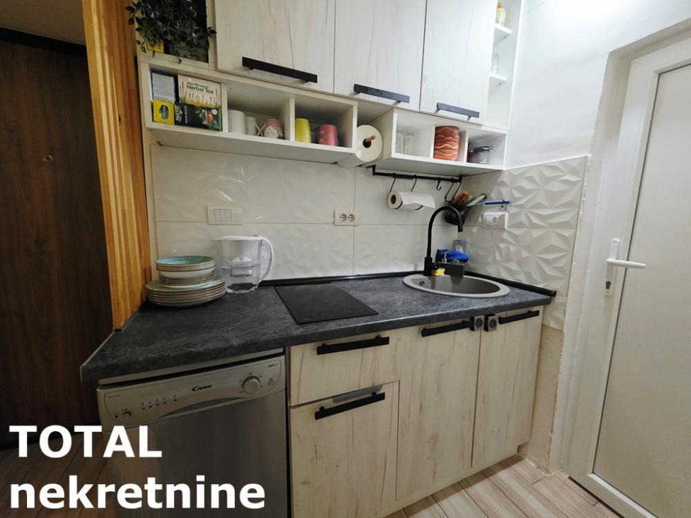 Slika 5 - Stan,NOVI SAD,CENTAR,kv: 33.00, € 110000, ID: 1102897