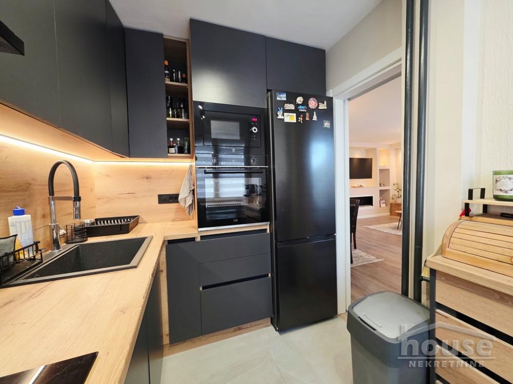 Slika 10 - Stan,NOVI SAD,CENTAR,kv: 76.00, € 252000, ID: 1065919