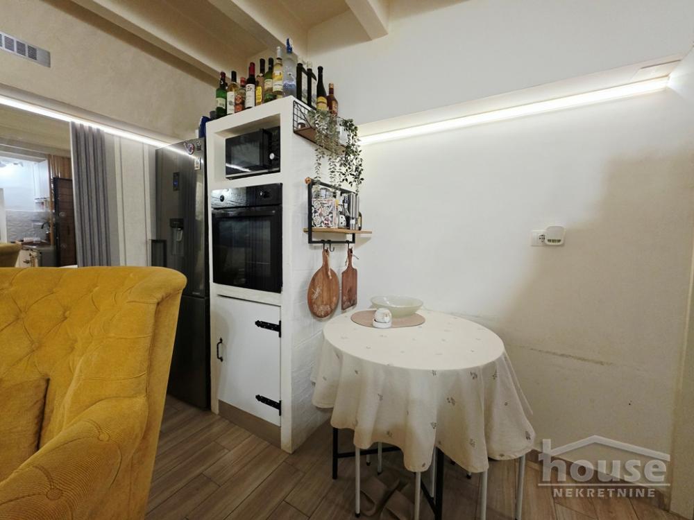 Slika 4 - Stan,NOVI SAD,CENTAR,kv: 33.00, € 110000, ID: 1066051