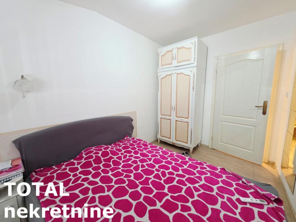 Slika 9 - Stan,NOVI SAD,CENTAR,kv: 52.00, € 150000, ID: 1102917