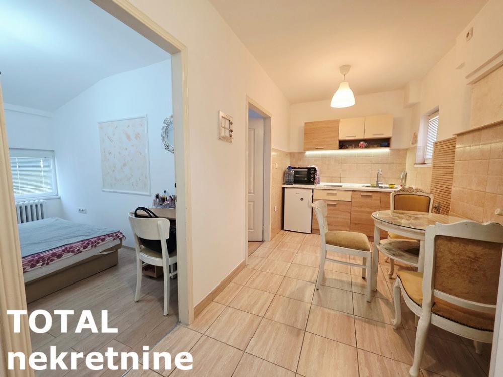 Slika 7 - Stan,NOVI SAD,CENTAR,kv: 52.00, € 150000, ID: 1102917