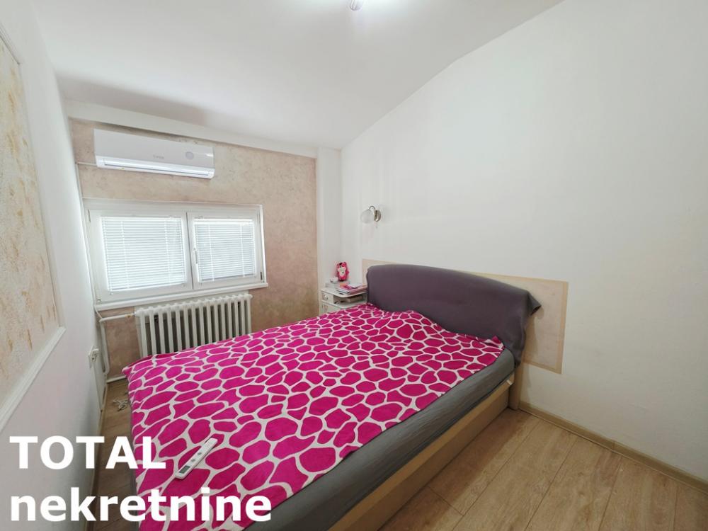 Slika 8 - Stan,NOVI SAD,CENTAR,kv: 52.00, € 150000, ID: 1102917