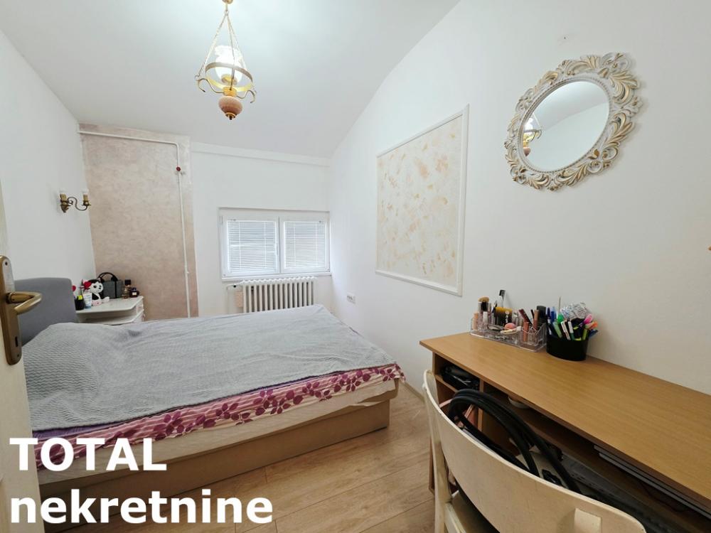 Slika 10 - Stan,NOVI SAD,CENTAR,kv: 52.00, € 150000, ID: 1102917