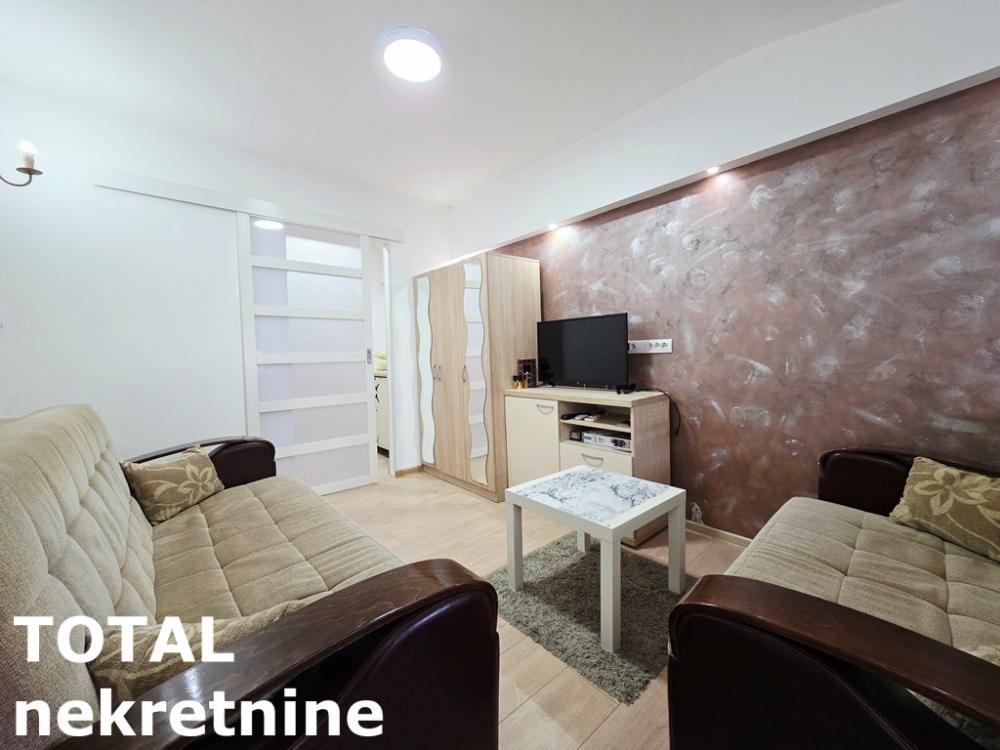 Slika 1 - Stan,NOVI SAD,CENTAR,kv: 52.00, € 150000, ID: 1102917