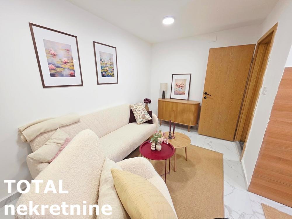 Slika 2 - Stan,NOVI SAD,CENTAR,kv: 27.00, € 110000, ID: 1101292