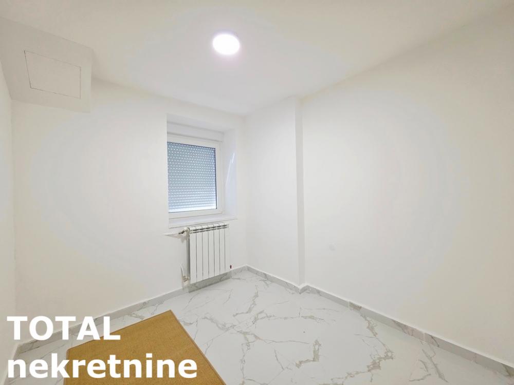 Slika 5 - Stan,NOVI SAD,CENTAR,kv: 27.00, € 110000, ID: 1101292