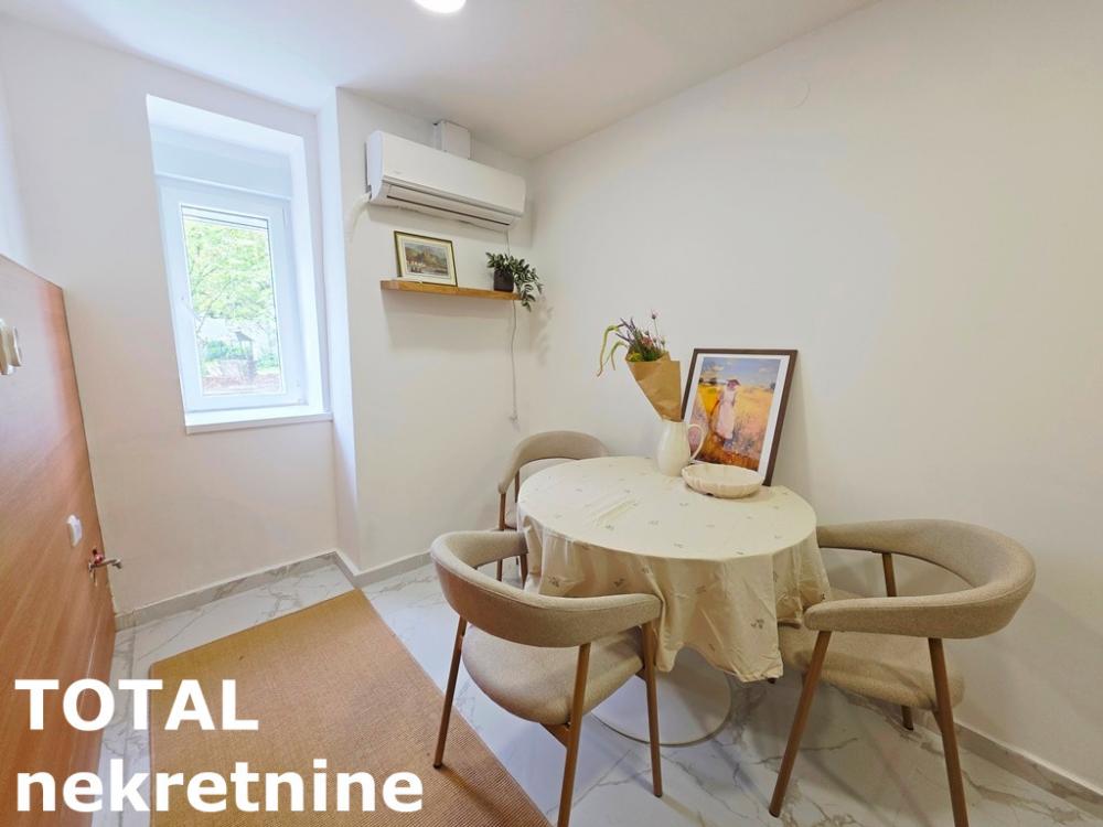 Slika 3 - Stan,NOVI SAD,CENTAR,kv: 27.00, € 110000, ID: 1101292