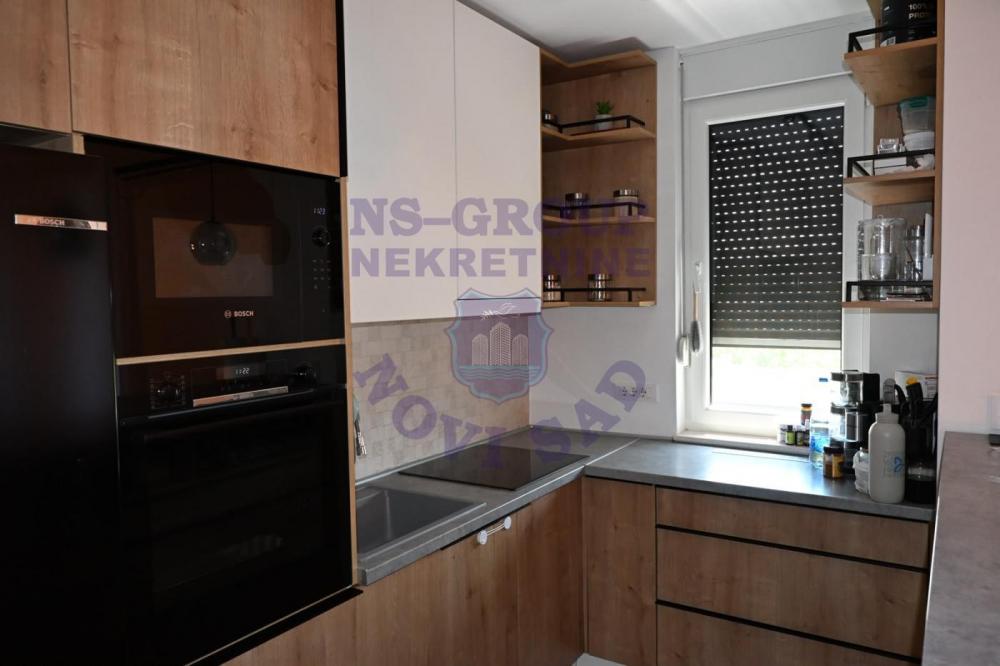 Slika 3 - Četvorosoban, 132m2, Telep Novi Sad, sa terasom, ima lift
