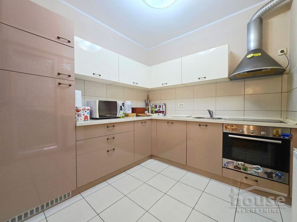 Slika 5 - Stan,NOVI SAD,GRBAVICA,kv: 95.00, € 255000, ID: 1066082