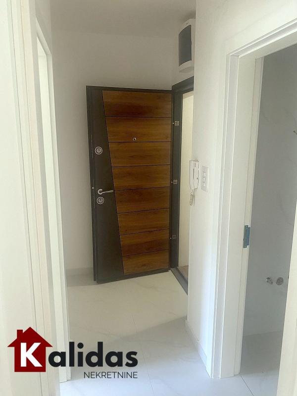 Slika 7 - Stan,NOVI SAD,SAJAM,kv: 40, € 140000, ID: 1008864