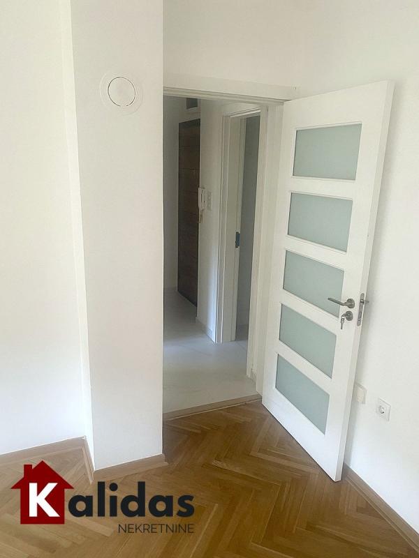 Slika 1 - Stan,NOVI SAD,SAJAM,kv: 40, € 140000, ID: 1008864