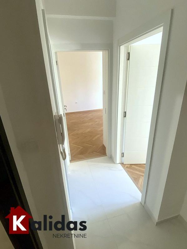 Slika 5 - Stan,NOVI SAD,SAJAM,kv: 40, € 140000, ID: 1008864