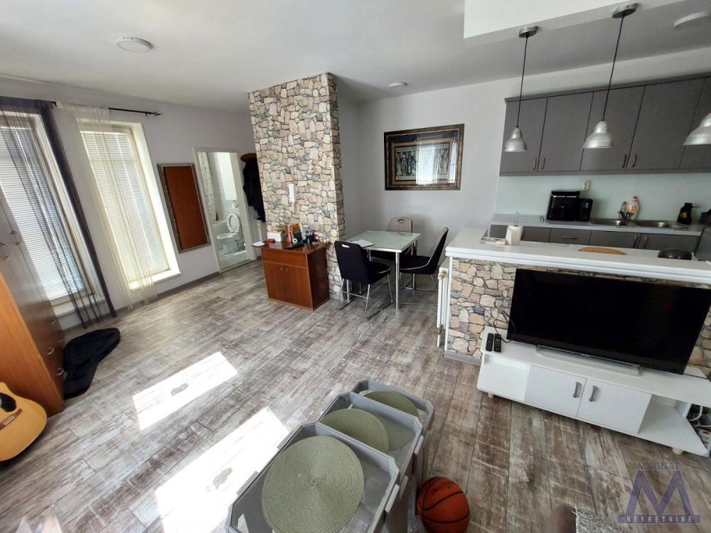 Glavna slika -Stan,NOVI SAD,CENTAR,kv: 42, € 134000, ID: 1019412