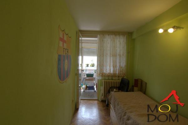 Slika 3 - Stan,NOVI SAD,BULEVAR,kv: 70, € 173040, ID: 1032529