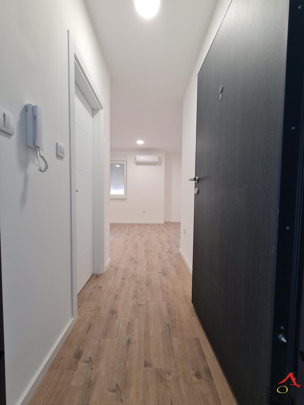 Slika 6 - Stan,NOVI SAD,VIDOVDANSKO NASELJE,kv: 26, € 64890, ID: 1032534