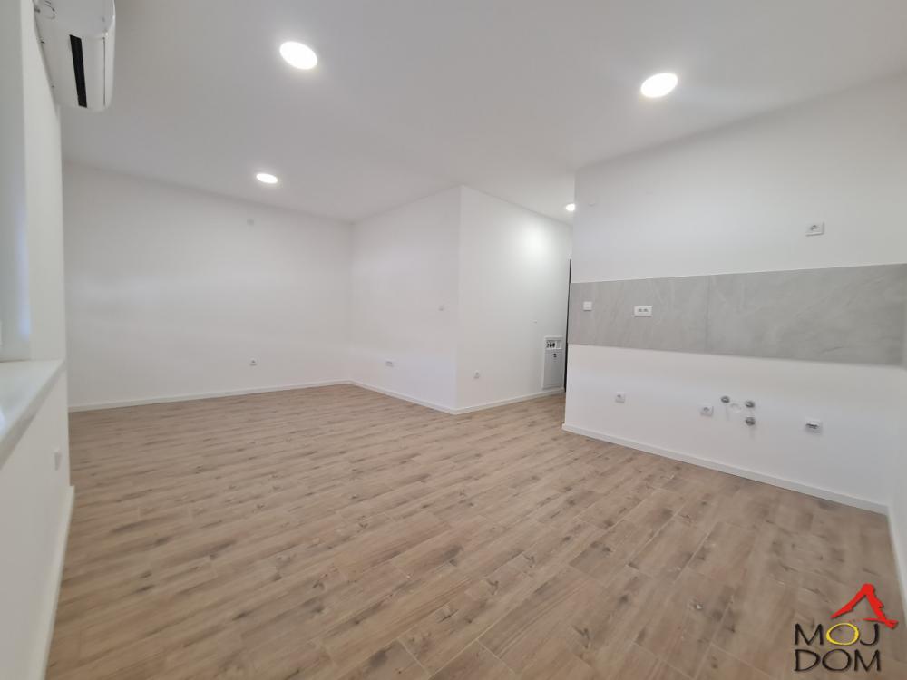 Slika 3 - Stan,NOVI SAD,VIDOVDANSKO NASELJE,kv: 26, € 64890, ID: 1032534