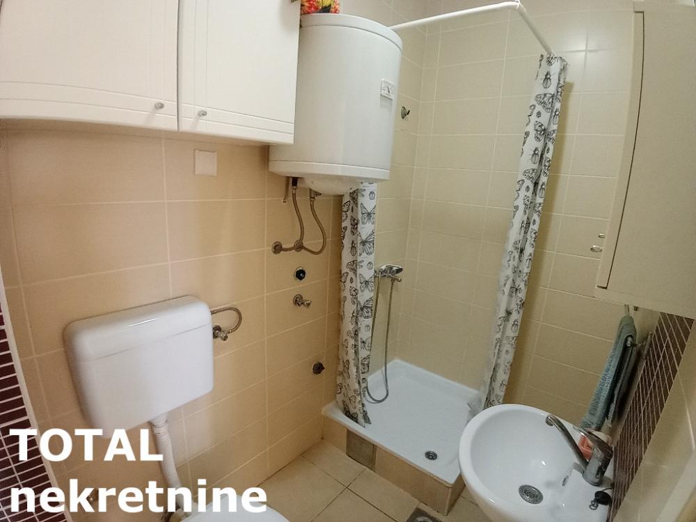 Slika 8 - Stan,NOVI SAD,ADICE,kv: 38.00, € 95000, ID: 1102819