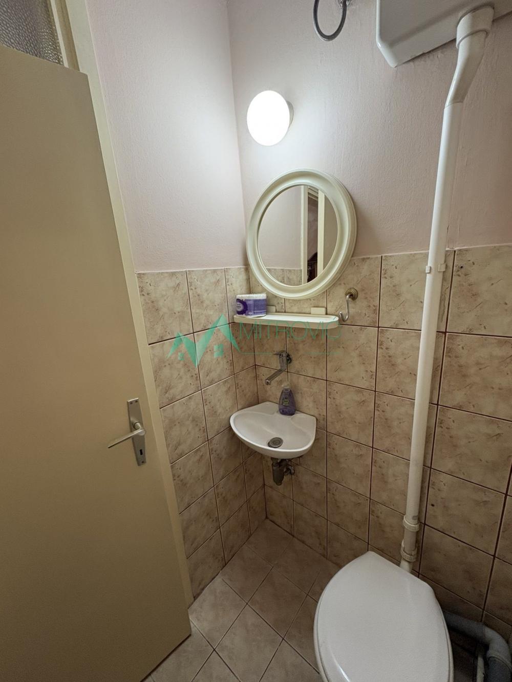 Slika 7 - Prodaje se namešten stan na Bulevaru oslobođenja (Šifra: 1004088) 