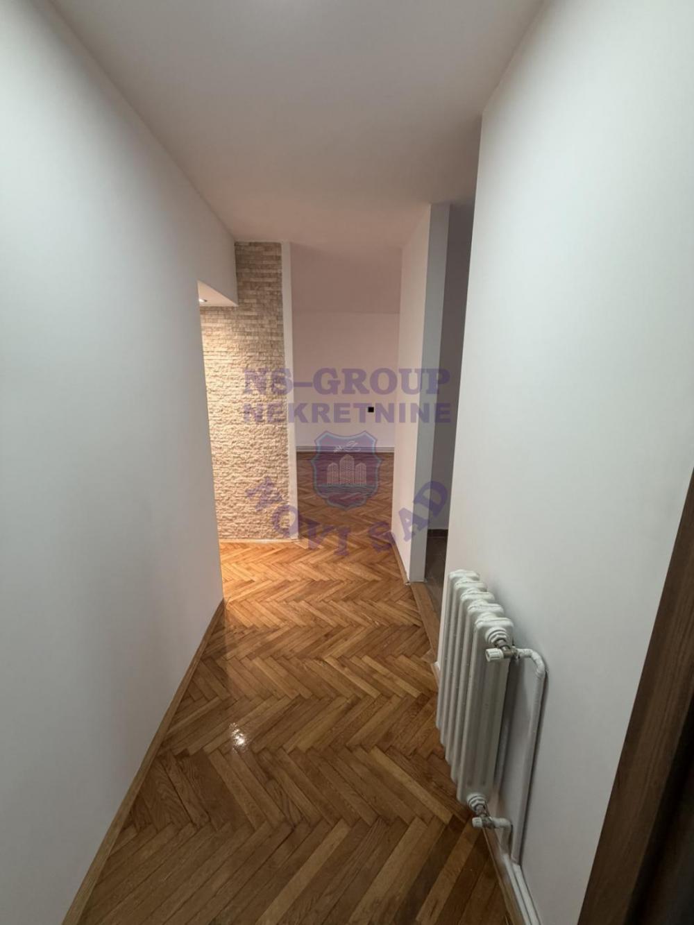 Slika 9 - Odličan trosoban stan na Bulevaru Evrope!