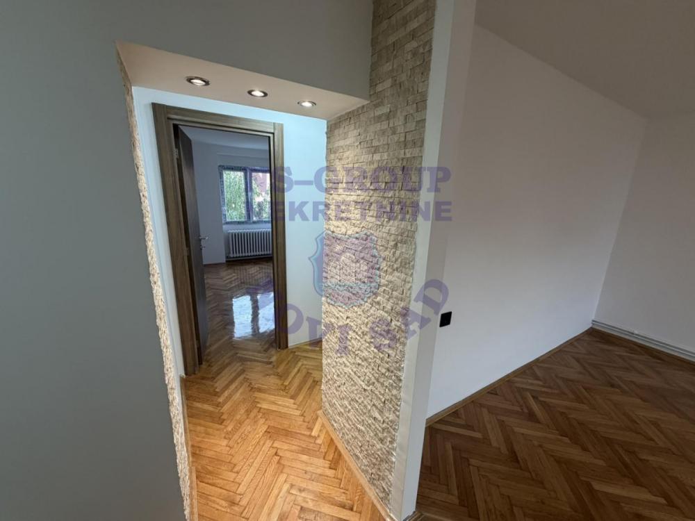 Slika 8 - Odličan trosoban stan na Bulevaru Evrope!
