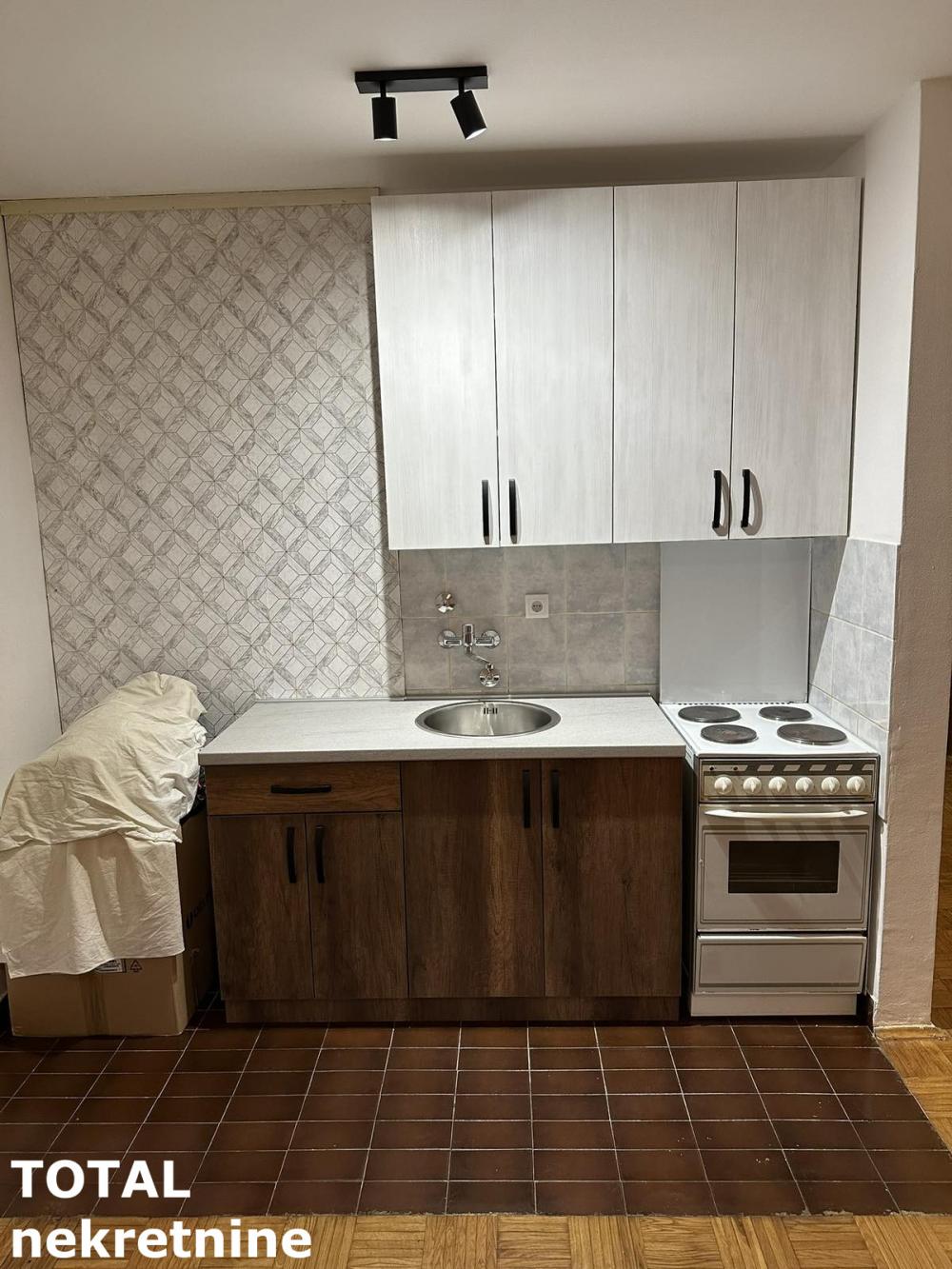 Slika 4 - Stan,NOVI SAD,NOVO NASELJE ŠONSI,kv: 27.00, € 81000, ID: 1102878