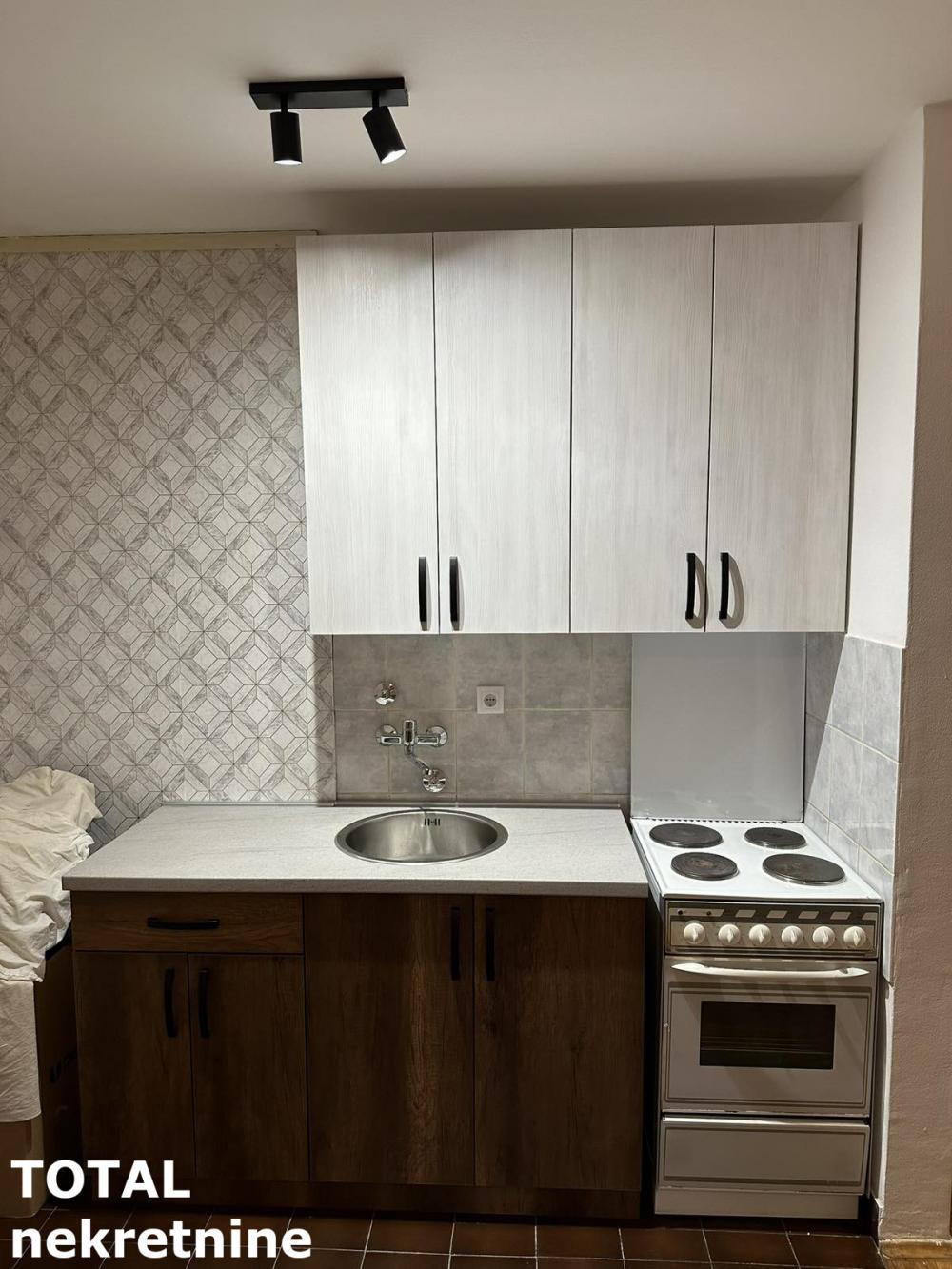 Slika 5 - Stan,NOVI SAD,NOVO NASELJE ŠONSI,kv: 27.00, € 81000, ID: 1102878