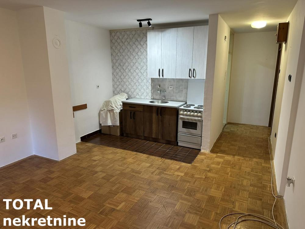Slika 1 - Stan,NOVI SAD,NOVO NASELJE ŠONSI,kv: 27.00, € 81000, ID: 1102878