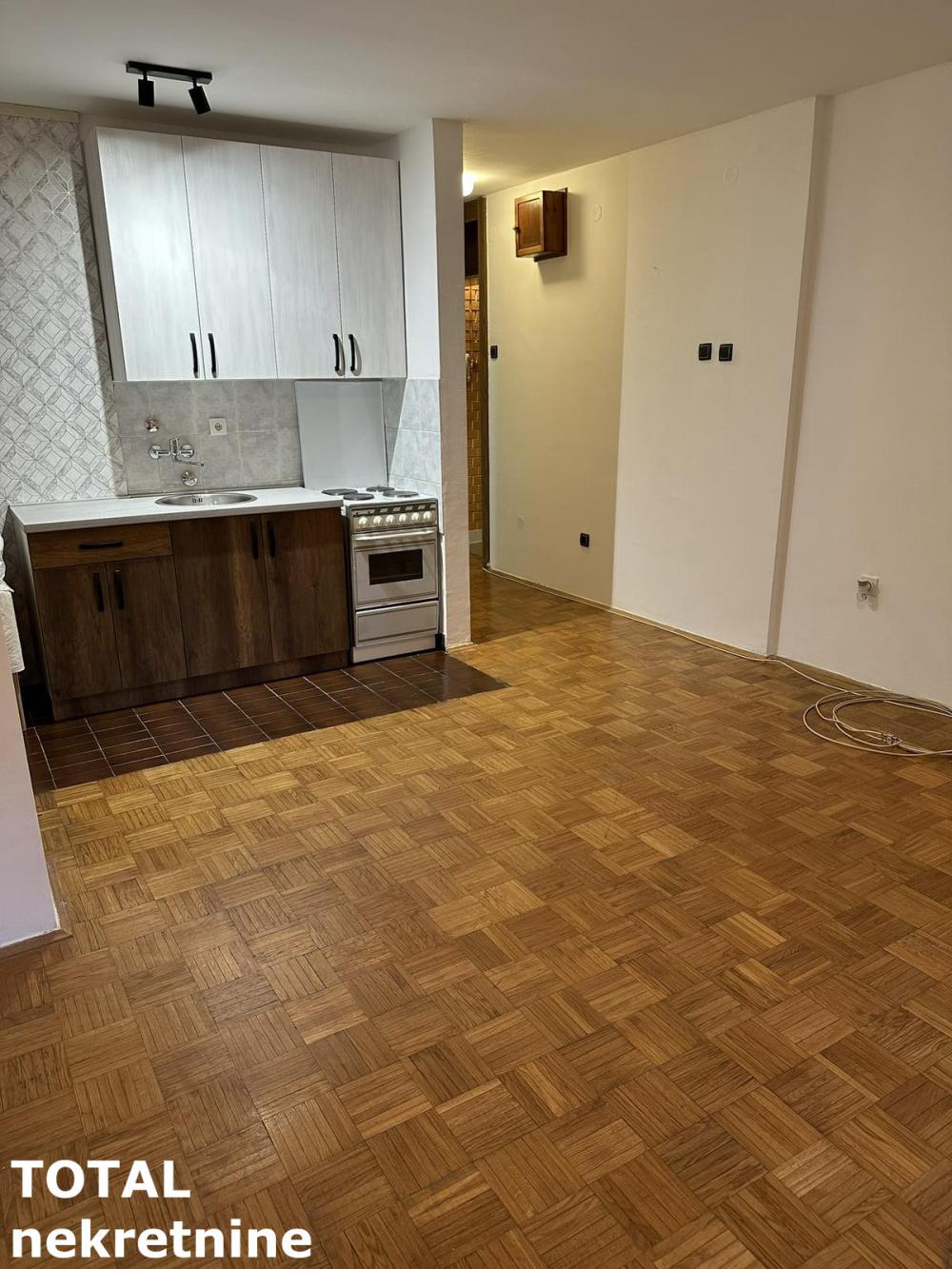 Slika 6 - Stan,NOVI SAD,NOVO NASELJE ŠONSI,kv: 27.00, € 81000, ID: 1102878