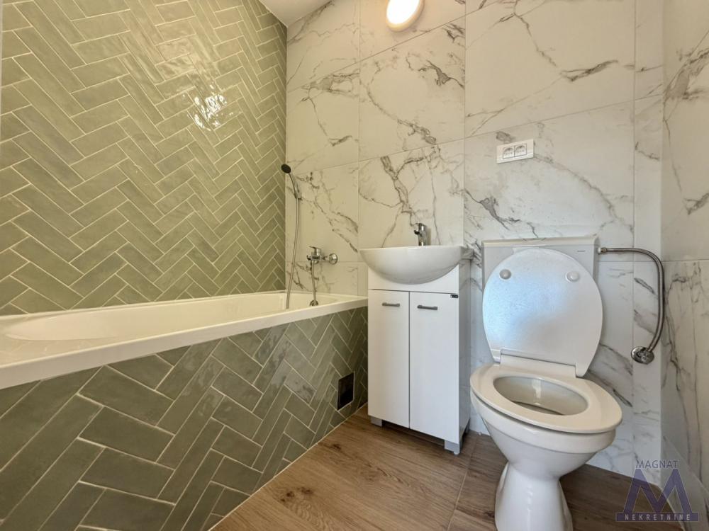 Slika 9 - Stan,NOVI SAD,LIMAN 3,kv: 52, € 190550, ID: 1019414