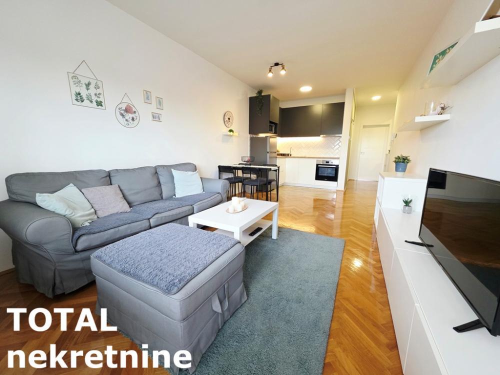 Glavna slika -Stan,NOVI SAD,BULEVAR EVROPE,kv: 48.00, € 149900, ID: 1102923