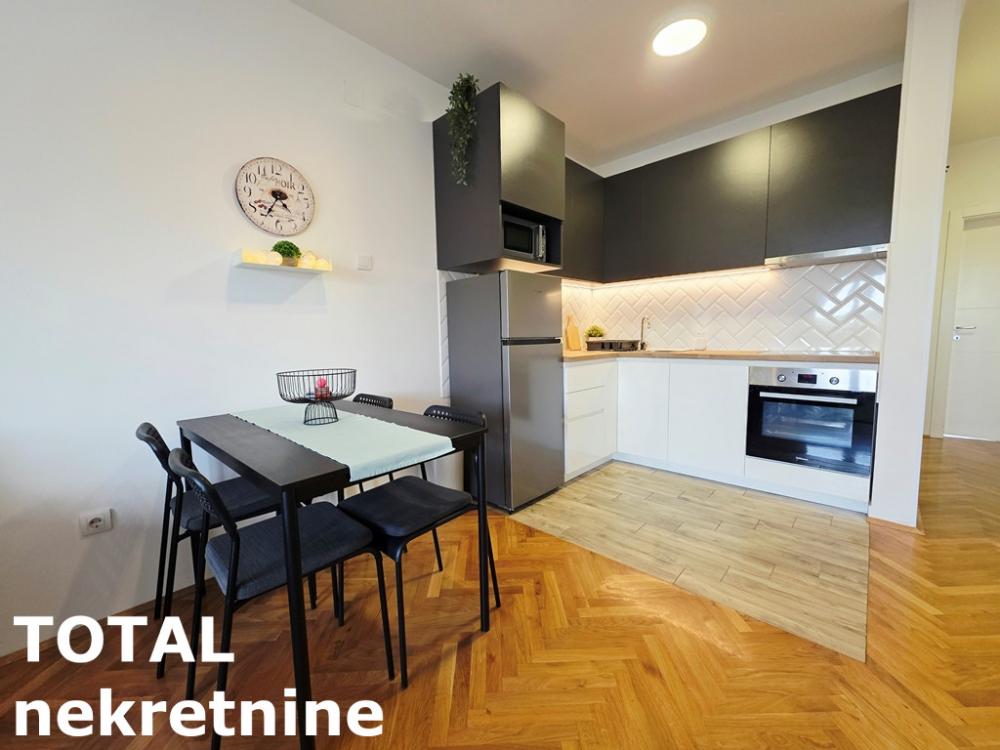 Slika 3 - Stan,NOVI SAD,BULEVAR EVROPE,kv: 48.00, € 149900, ID: 1102923