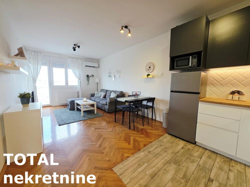 Slika 2 - Stan,NOVI SAD,BULEVAR EVROPE,kv: 48.00, € 149900, ID: 1102923
