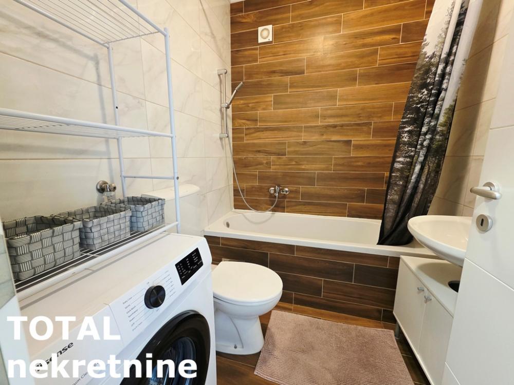Slika 8 - Stan,NOVI SAD,BULEVAR EVROPE,kv: 48.00, € 149900, ID: 1102923