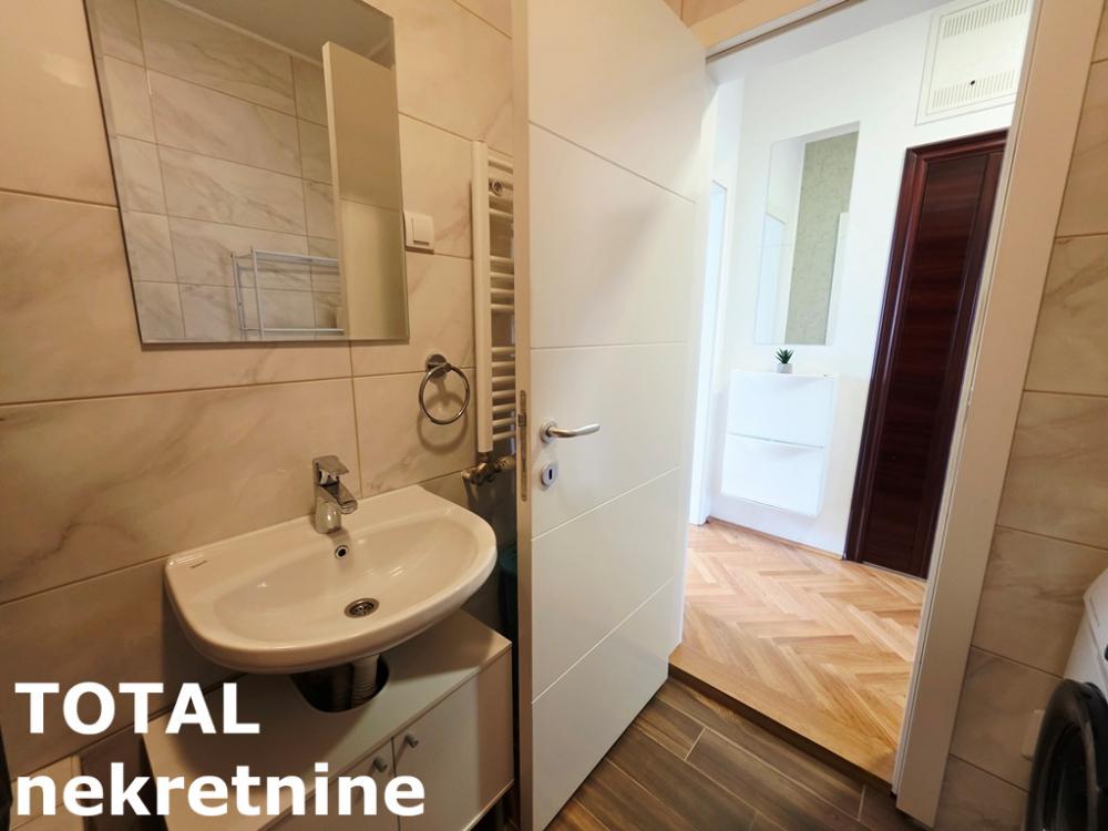 Slika 9 - Stan,NOVI SAD,BULEVAR EVROPE,kv: 48.00, € 149900, ID: 1102923