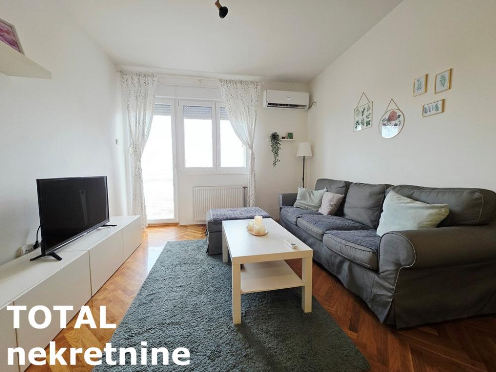 Slika 1 - Stan,NOVI SAD,BULEVAR EVROPE,kv: 48.00, € 149900, ID: 1102923