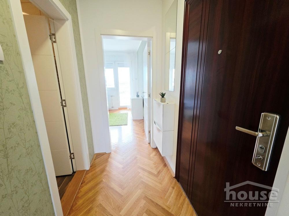 Slika 11 - Stan,NOVI SAD,BULEVAR EVROPE,kv: 48.00, € 149900, ID: 1066077