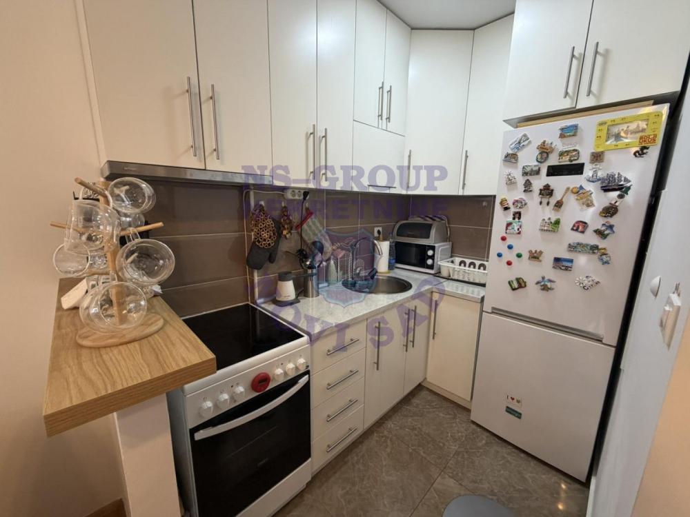Slika 4 - Dvosoban, 43m2, Nova Detelinara Novi Sad, sa terasom, ima lift